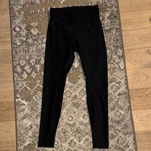 ALO women’s cut out leggings brand new